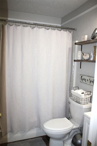 1102 Zahara Street, Bowie, TX 76230
