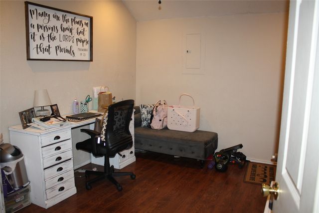 1102 Zahara Street, Bowie, TX 76230