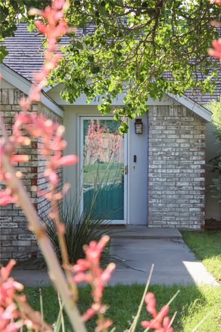 1102 Zahara Street, Bowie, TX 76230