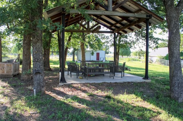 1102 Zahara Street, Bowie, TX 76230