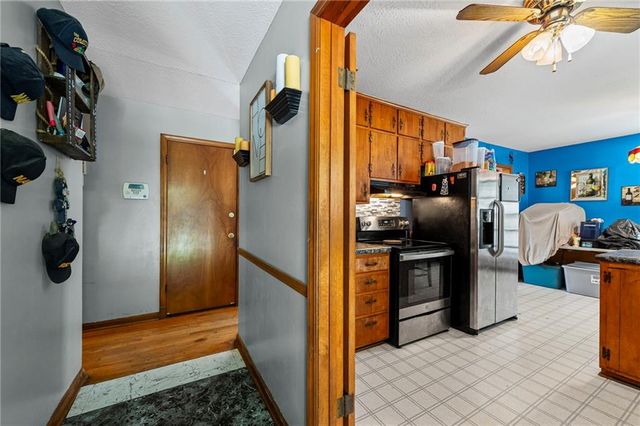 1223 N Pleasant Street, Independence, MO 64050