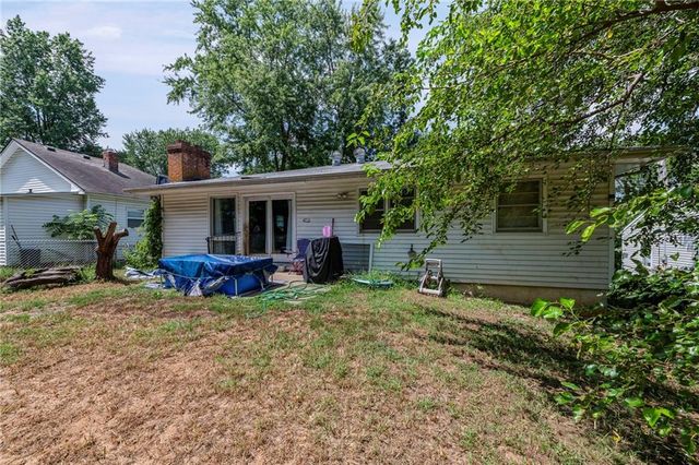 1223 N Pleasant Street, Independence, MO 64050