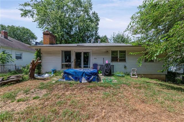 1223 N Pleasant Street, Independence, MO 64050