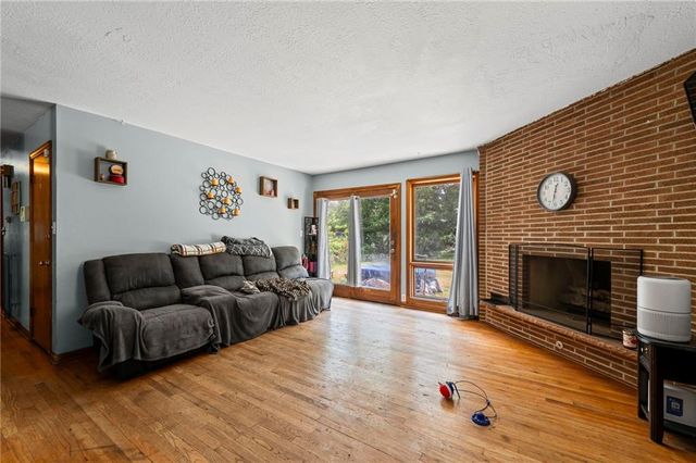 1223 N Pleasant Street, Independence, MO 64050