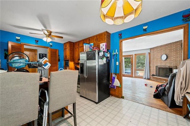 1223 N Pleasant Street, Independence, MO 64050