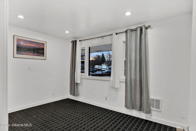 1215 N 1st St, Coeur D'alene, ID 83814