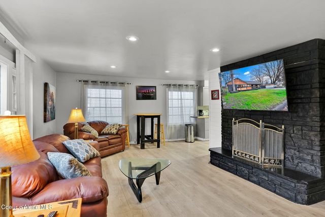 1215 N 1st St, Coeur D'alene, ID 83814