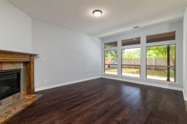 305 Dorset Court, Roanoke, TX 76262