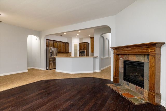 305 Dorset Court, Roanoke, TX 76262