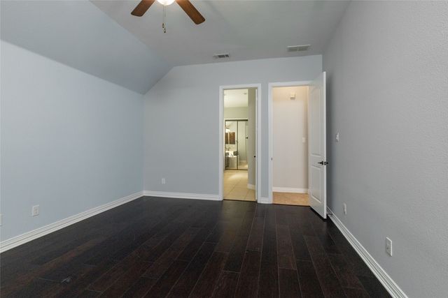 305 Dorset Court, Roanoke, TX 76262