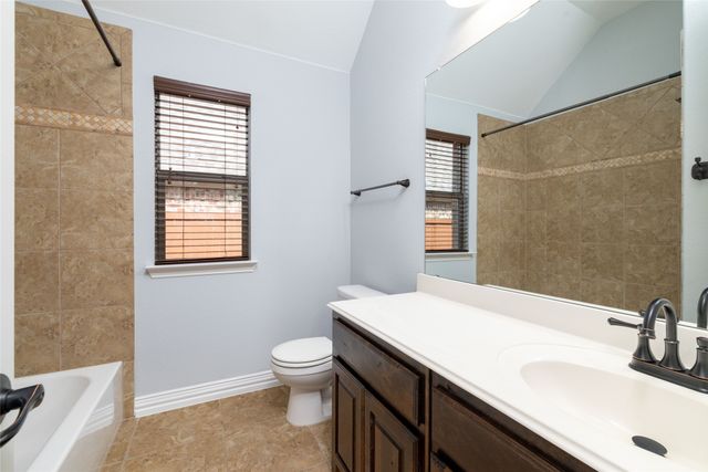 305 Dorset Court, Roanoke, TX 76262