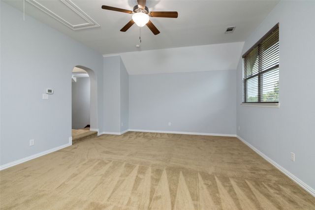 305 Dorset Court, Roanoke, TX 76262