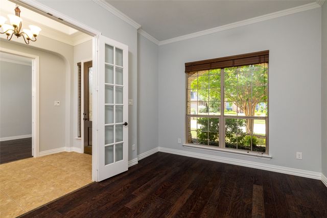 305 Dorset Court, Roanoke, TX 76262