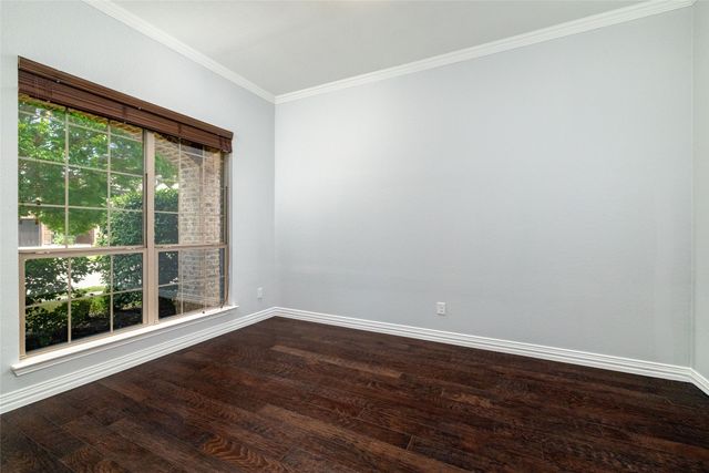 305 Dorset Court, Roanoke, TX 76262