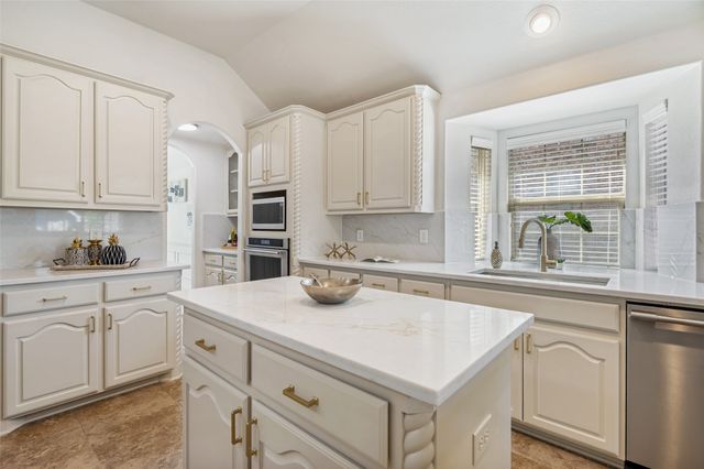 1415 Genesis Drive, Mansfield, TX 76063