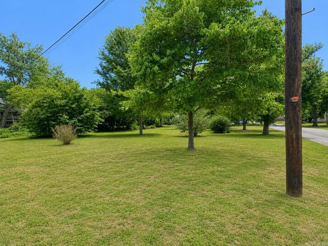 1008 W 3rd Street, Corning, AR 72422