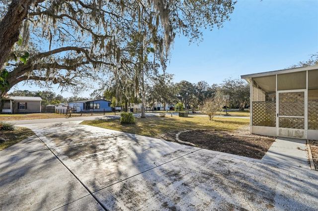 8625 SILVER TRAIL, Leesburg, FL 34788