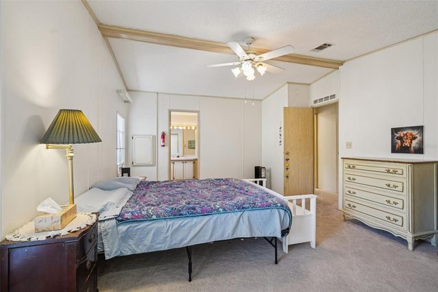 8625 SILVER TRAIL, Leesburg, FL 34788