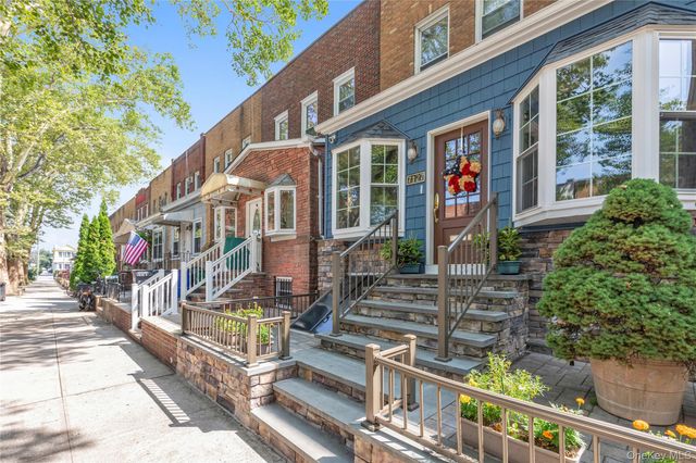 71-27 68th Street, Glendale, NY 11385