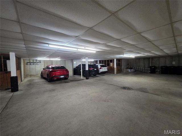1902 Meadowtree Lane 2, St Louis, MO 63122