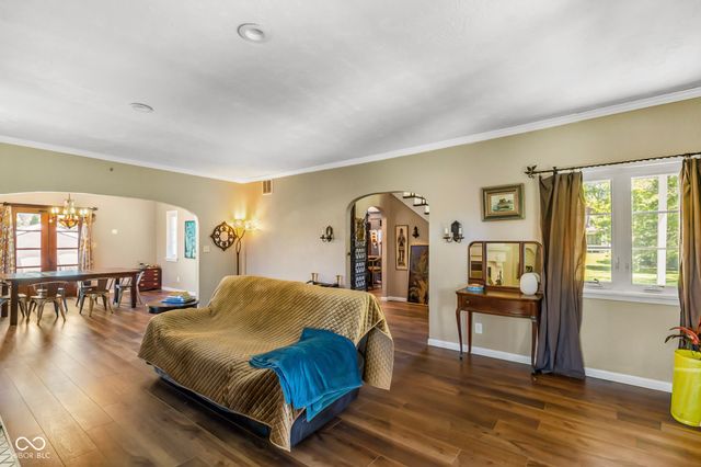 730 W 6th Street, Seymour, IN 47274