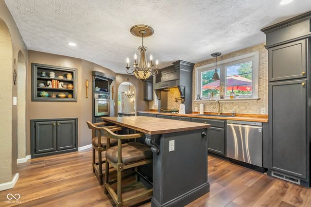 730 W 6th Street, Seymour, IN 47274