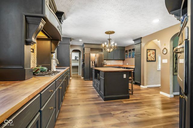 730 W 6th Street, Seymour, IN 47274