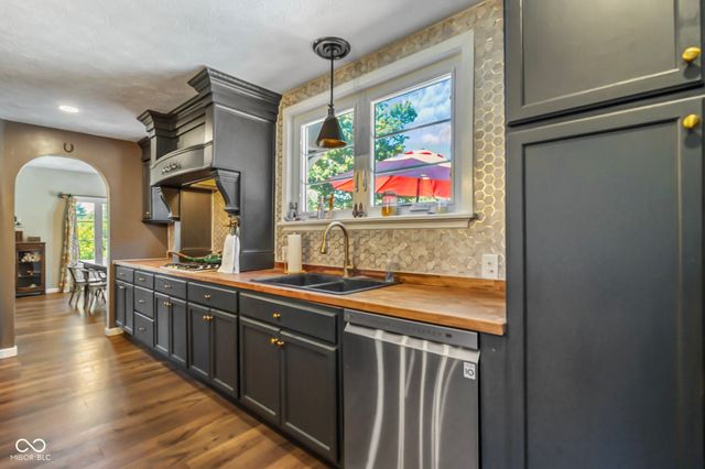 730 W 6th Street, Seymour, IN 47274