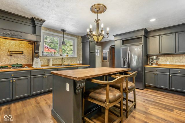 730 W 6th Street, Seymour, IN 47274