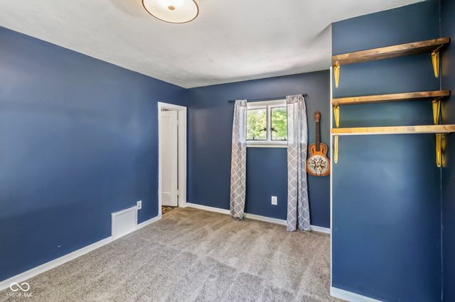 730 W 6th Street, Seymour, IN 47274