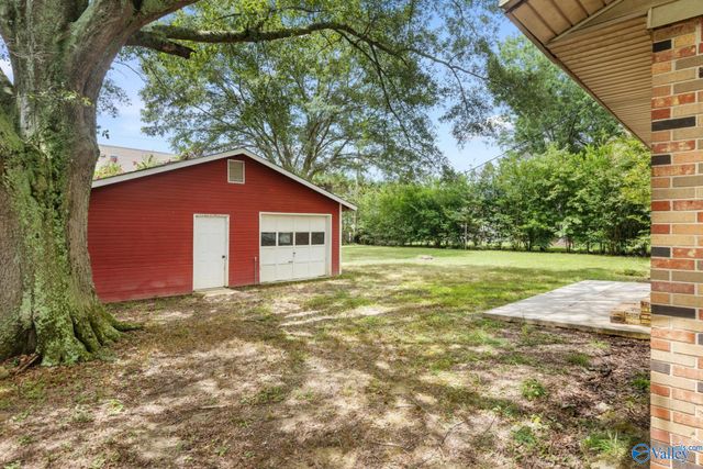 1941 Dialsdale Dr SW, Cullman, AL 35055