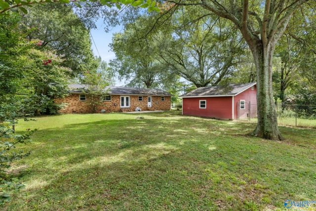 1941 Dialsdale Dr SW, Cullman, AL 35055