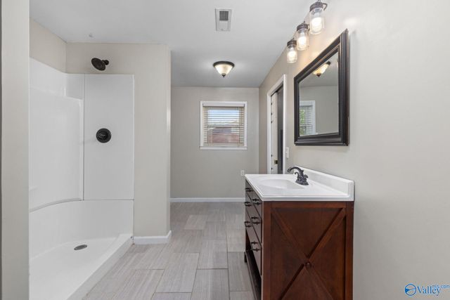 1941 Dialsdale Dr SW, Cullman, AL 35055