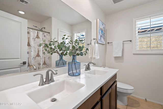 902 E Prairie Field Lane, Sahuarita, AZ 85629