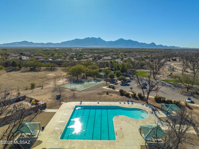 902 E Prairie Field Lane, Sahuarita, AZ 85629