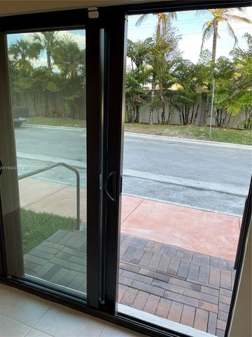 8001 NW 41st St F-108, Doral, FL 33166