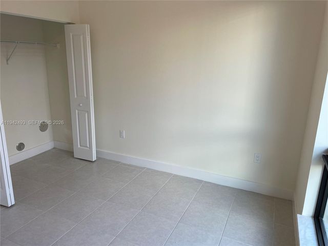 8001 NW 41st St F-108, Doral, FL 33166