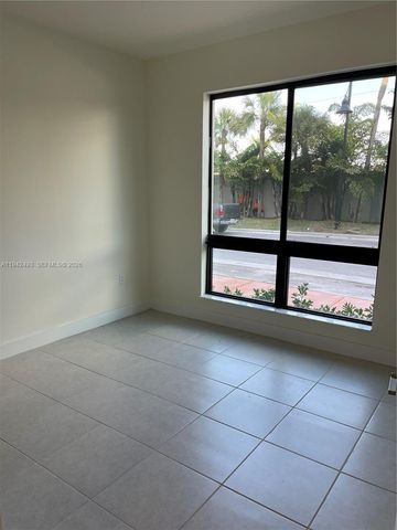 8001 NW 41st St F-108, Doral, FL 33166