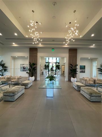 8001 NW 41st St F-108, Doral, FL 33166