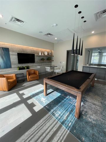 8001 NW 41st St F-108, Doral, FL 33166