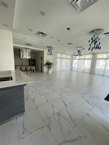 8001 NW 41st St F-108, Doral, FL 33166