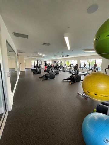 8001 NW 41st St F-108, Doral, FL 33166