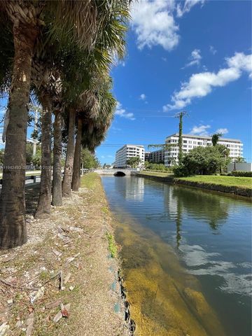 8001 NW 41st St F-108, Doral, FL 33166