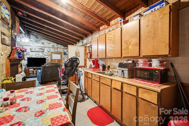 260 Cherrywood Lane, Sharon, SC 29742