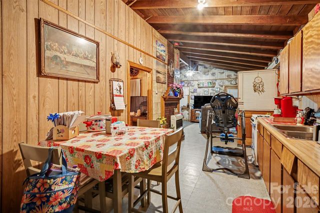 260 Cherrywood Lane, Sharon, SC 29742