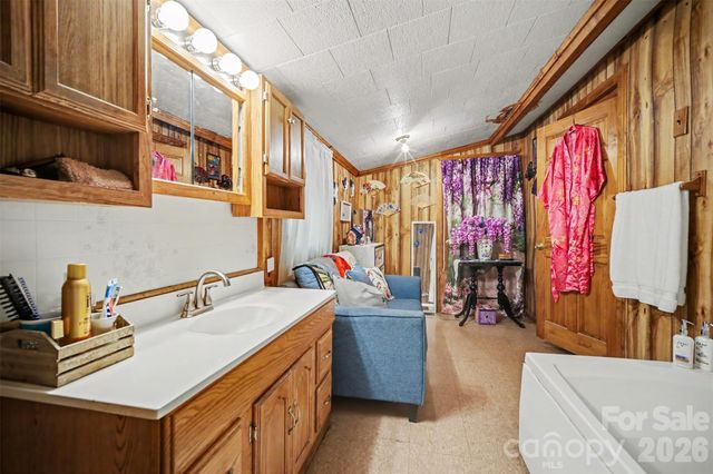 260 Cherrywood Lane, Sharon, SC 29742