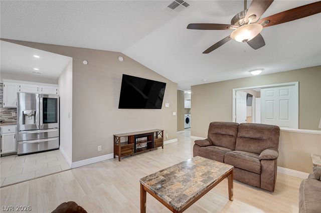 2368 Los Feliz Street, Las Vegas, NV 89156
