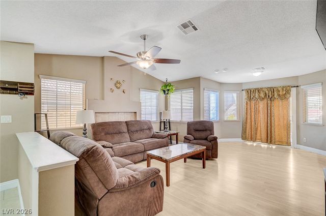 2368 Los Feliz Street, Las Vegas, NV 89156