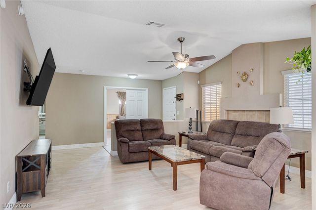 2368 Los Feliz Street, Las Vegas, NV 89156