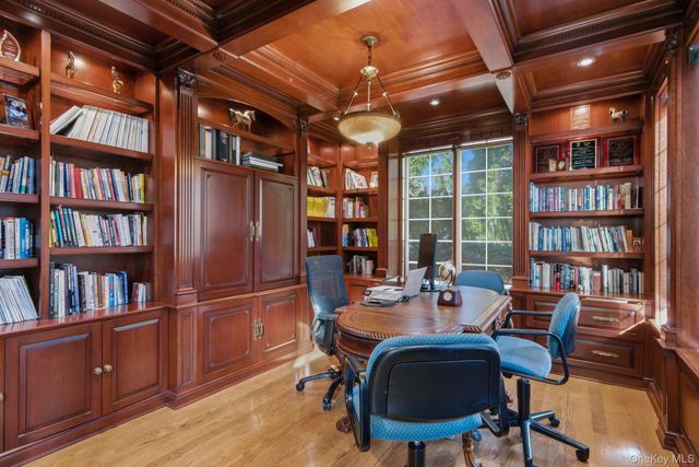 19 Cobblestone Court, Centerport, NY 11721